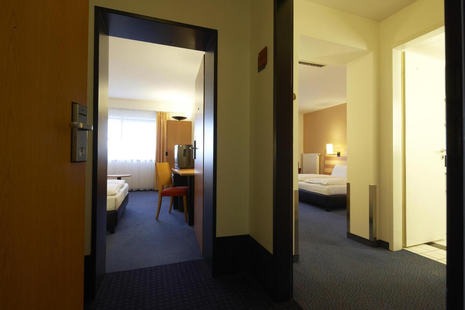 Family room (2 adults + 2 children up to 12 years)