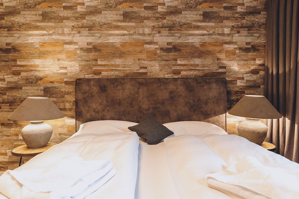 Alpine city living by we rent Superior Apartment, Balcony