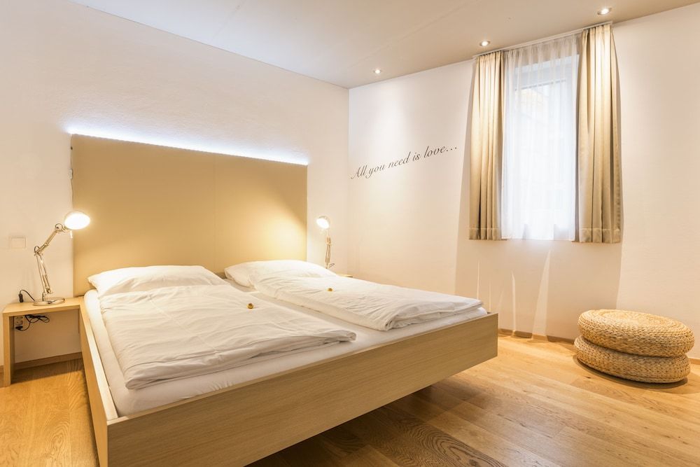 Deluxe Apartment (Sunny Suite)