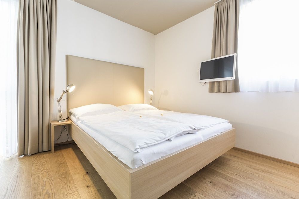 undefined Room 4 & 5 Apartments