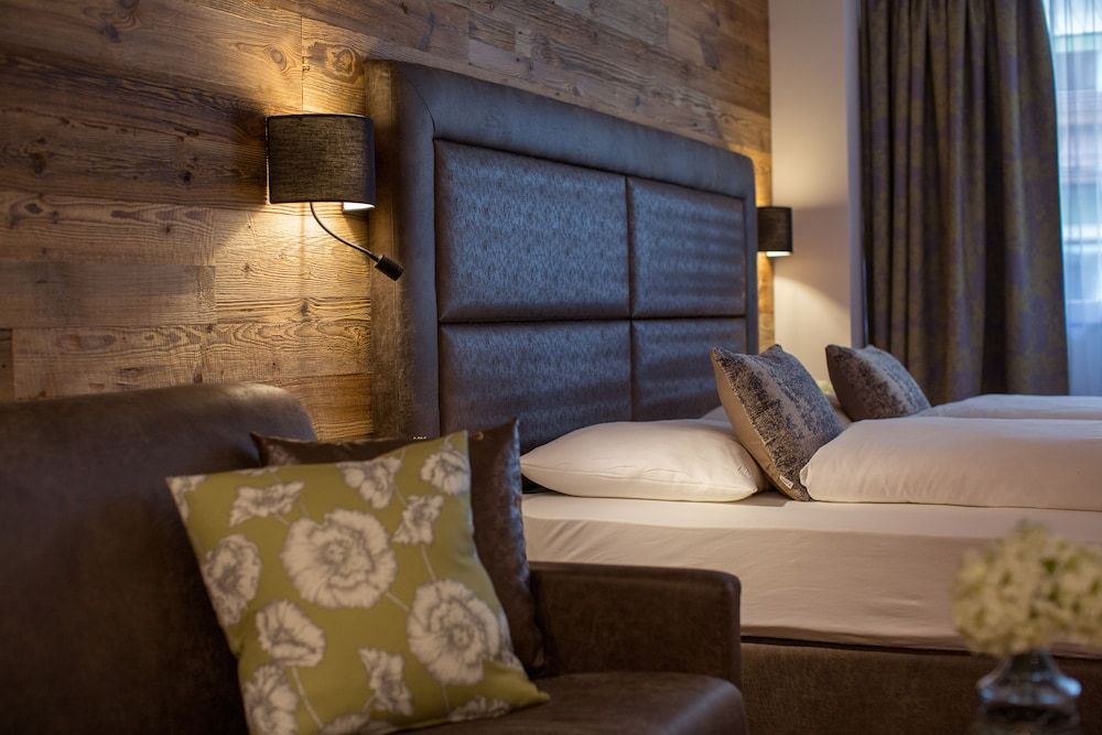 Hotel Grüner Baum Superior Double Room 11