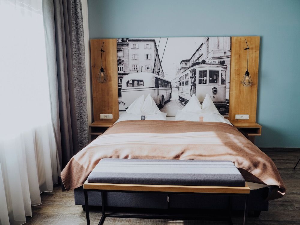 undefined Levy's Rooms & Breakfast 2