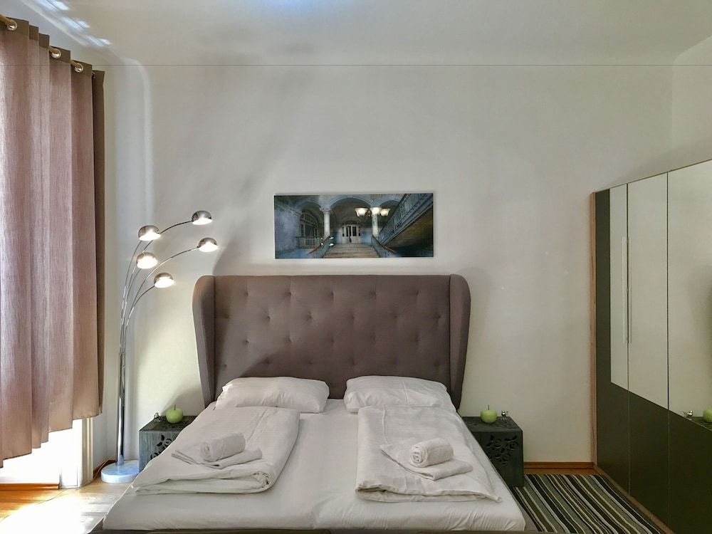 undefined United Homes Apartments Vienna 4