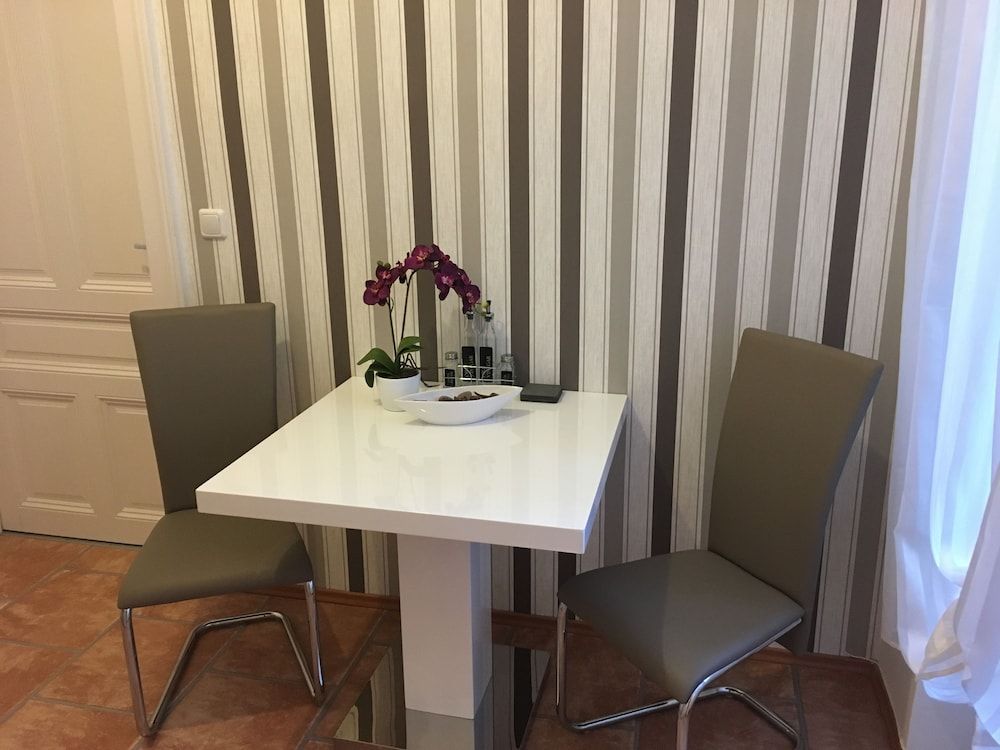 undefined United Homes Apartments Vienna 2