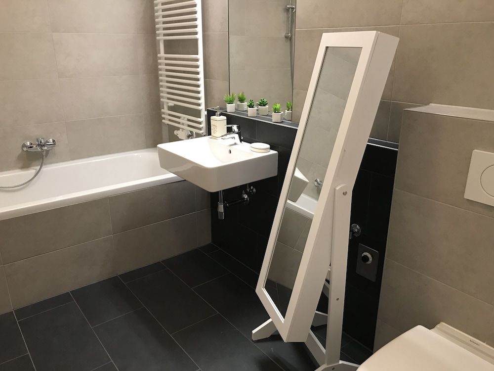 undefined United Homes Apartments Vienna 4