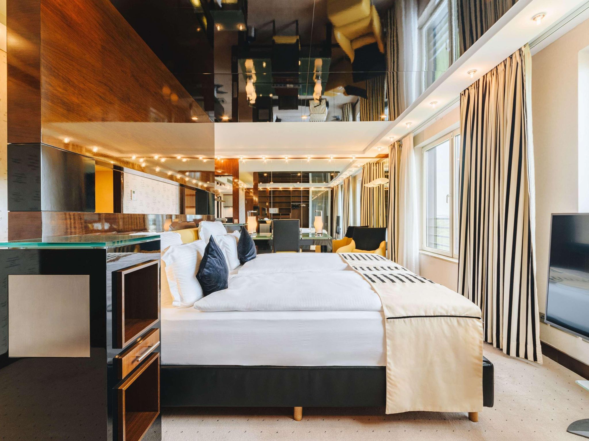 undefined Pullman Berlin Schweizerhof 7