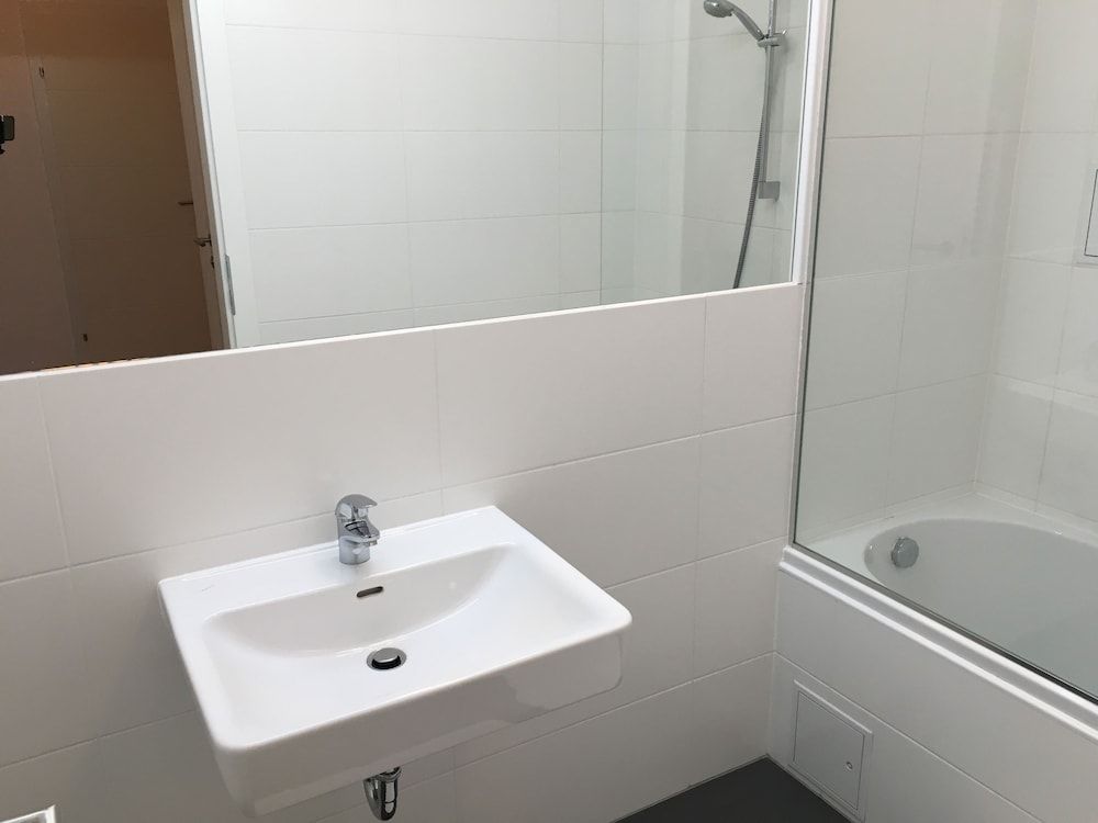 United Homes Apartments Vienna Deluxe Apartment, 4 Bedrooms, Kitchen (Belvedere TOP 11 incl. Extra Fees) 17