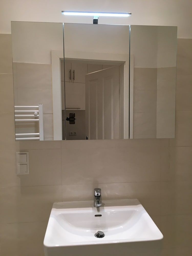 United Homes Apartments Vienna Economy Apartment, 1 Bedroom (Schoenbrunn TOP 30 incl. Extra Fees) 13