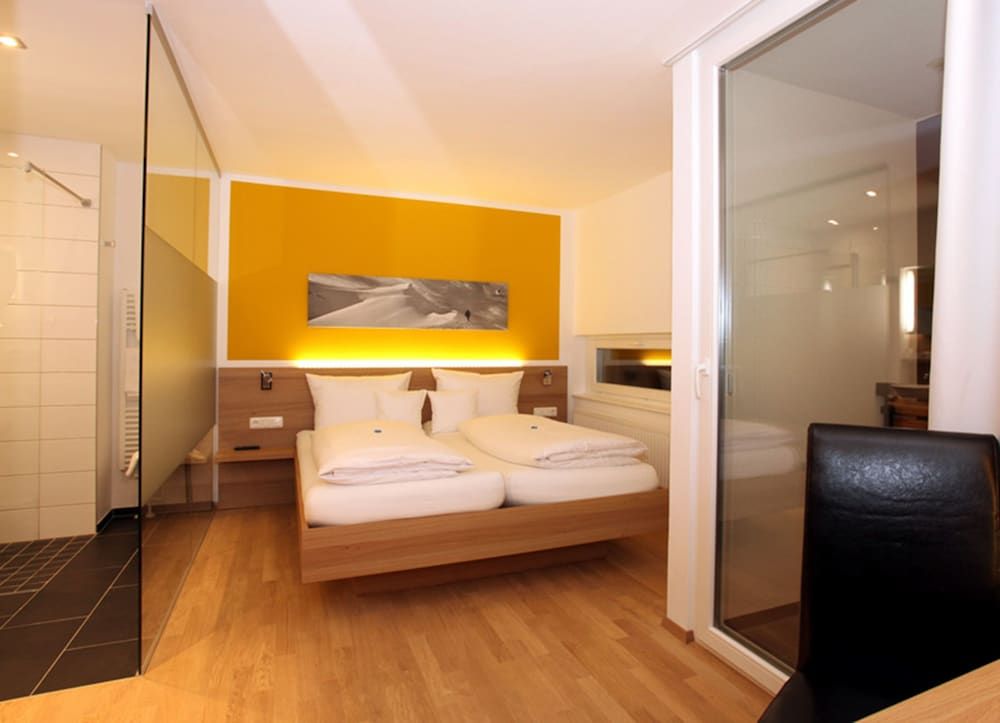 Double Room with balcony or Terrace (Moonetblamle)