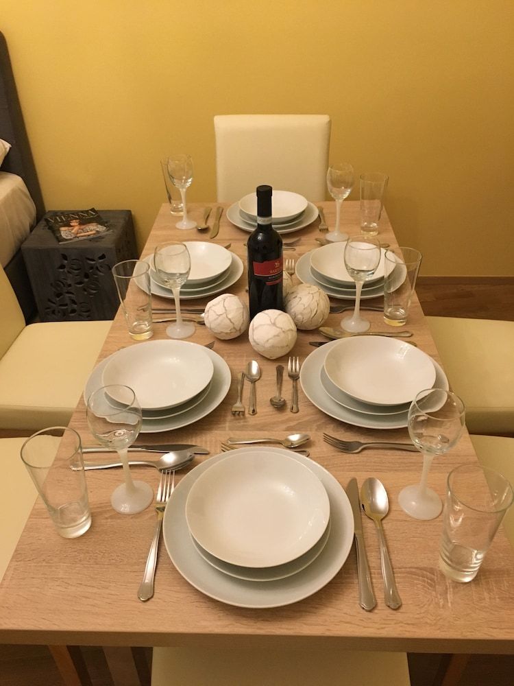 undefined United Homes Apartments Vienna 5