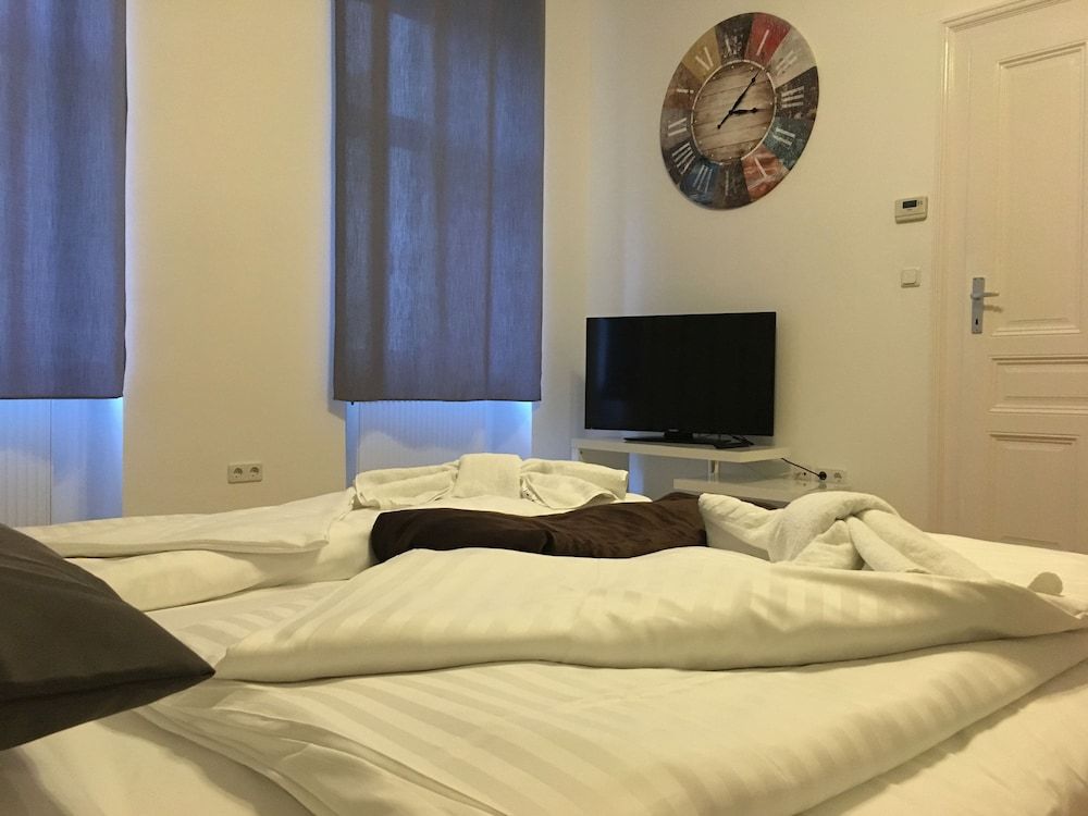 undefined United Homes Apartments Vienna 4