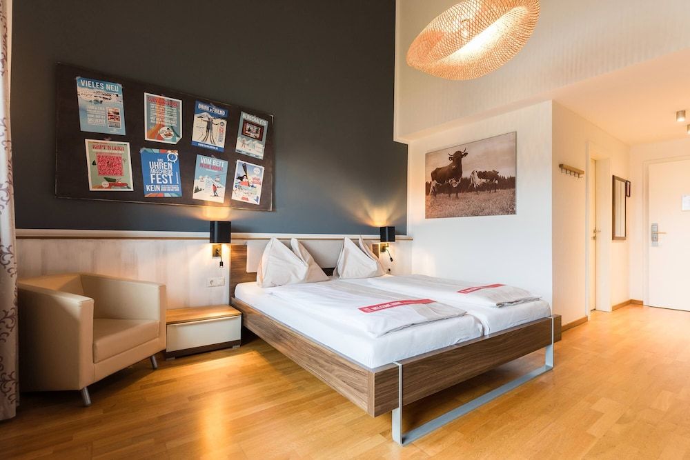 Family Room, 2 Bedrooms (Gallery)