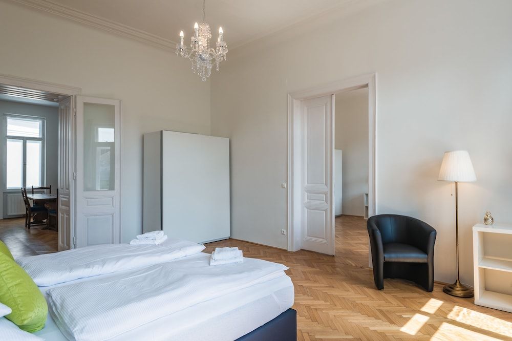 undefined Duschel Apartments Imperial Living 3