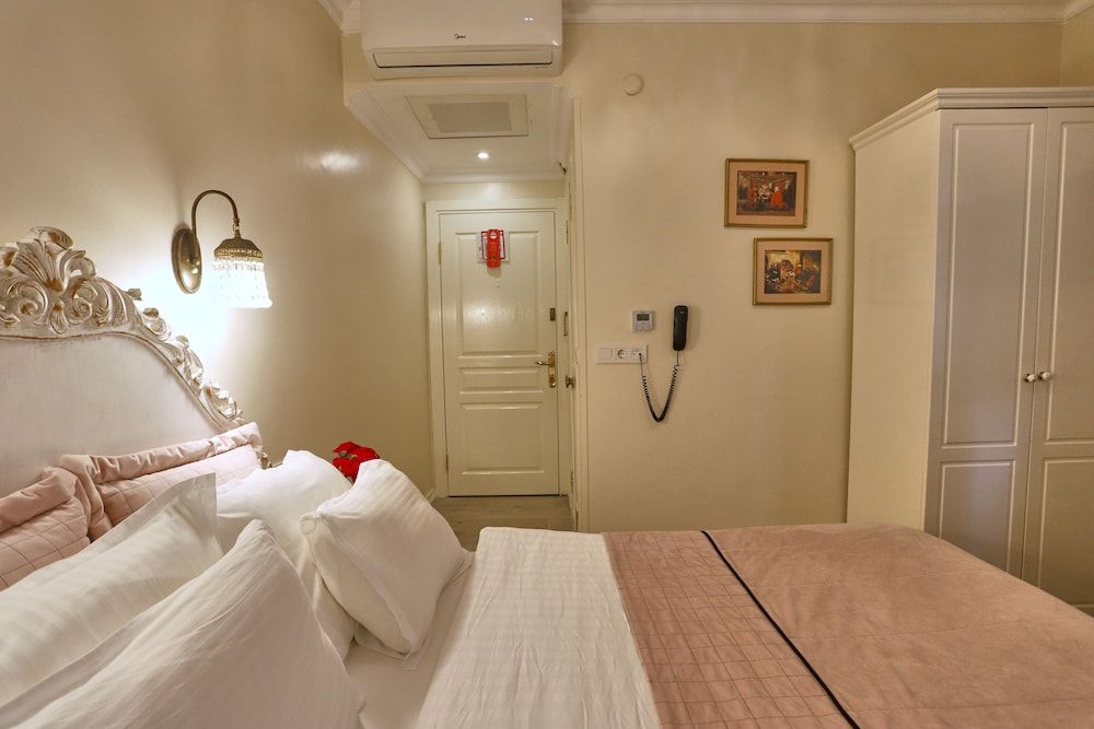 Celal Sultan Hotel - Special Class Deluxe Double or Twin Room 13