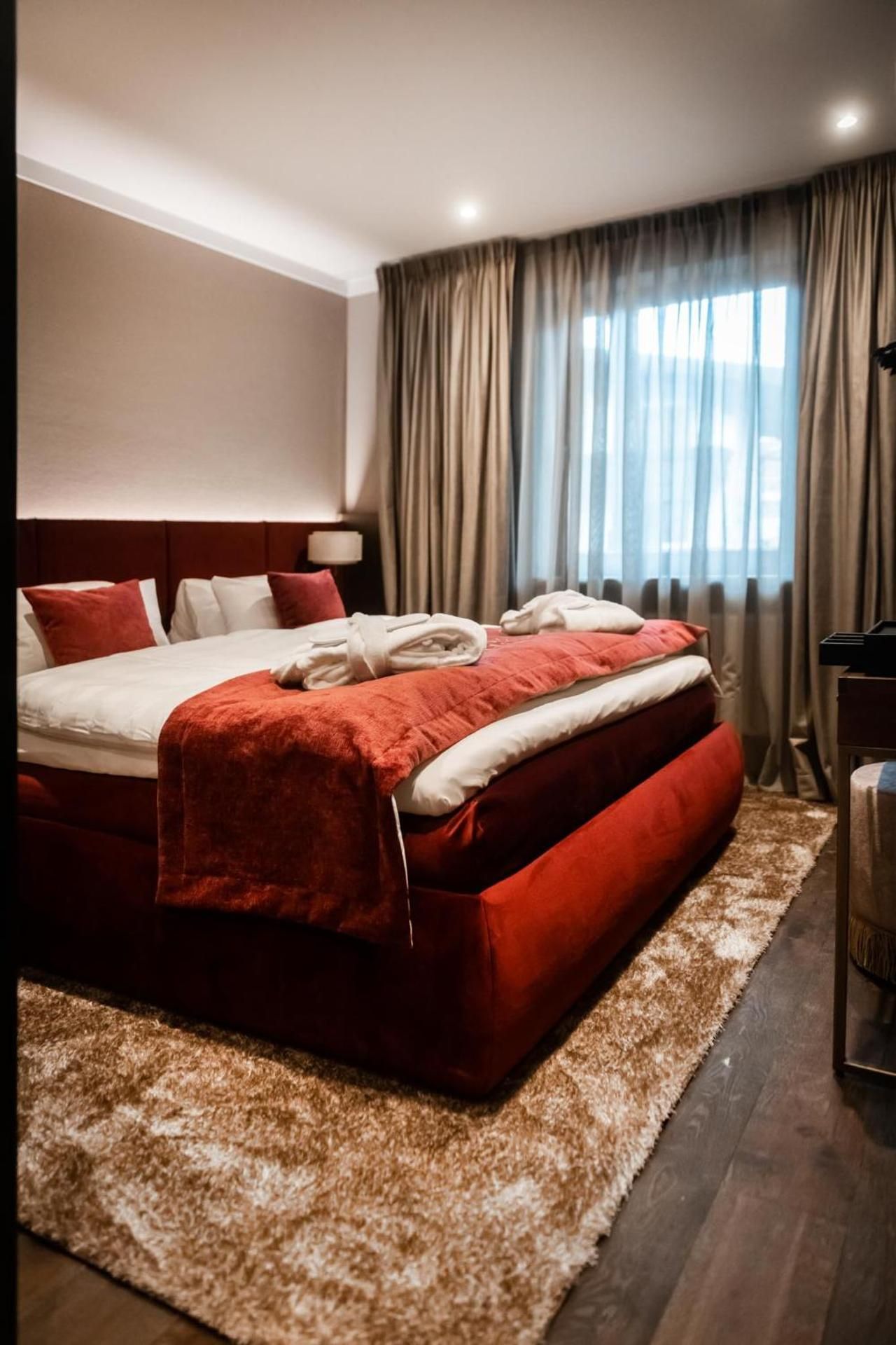 Standard Queen Room