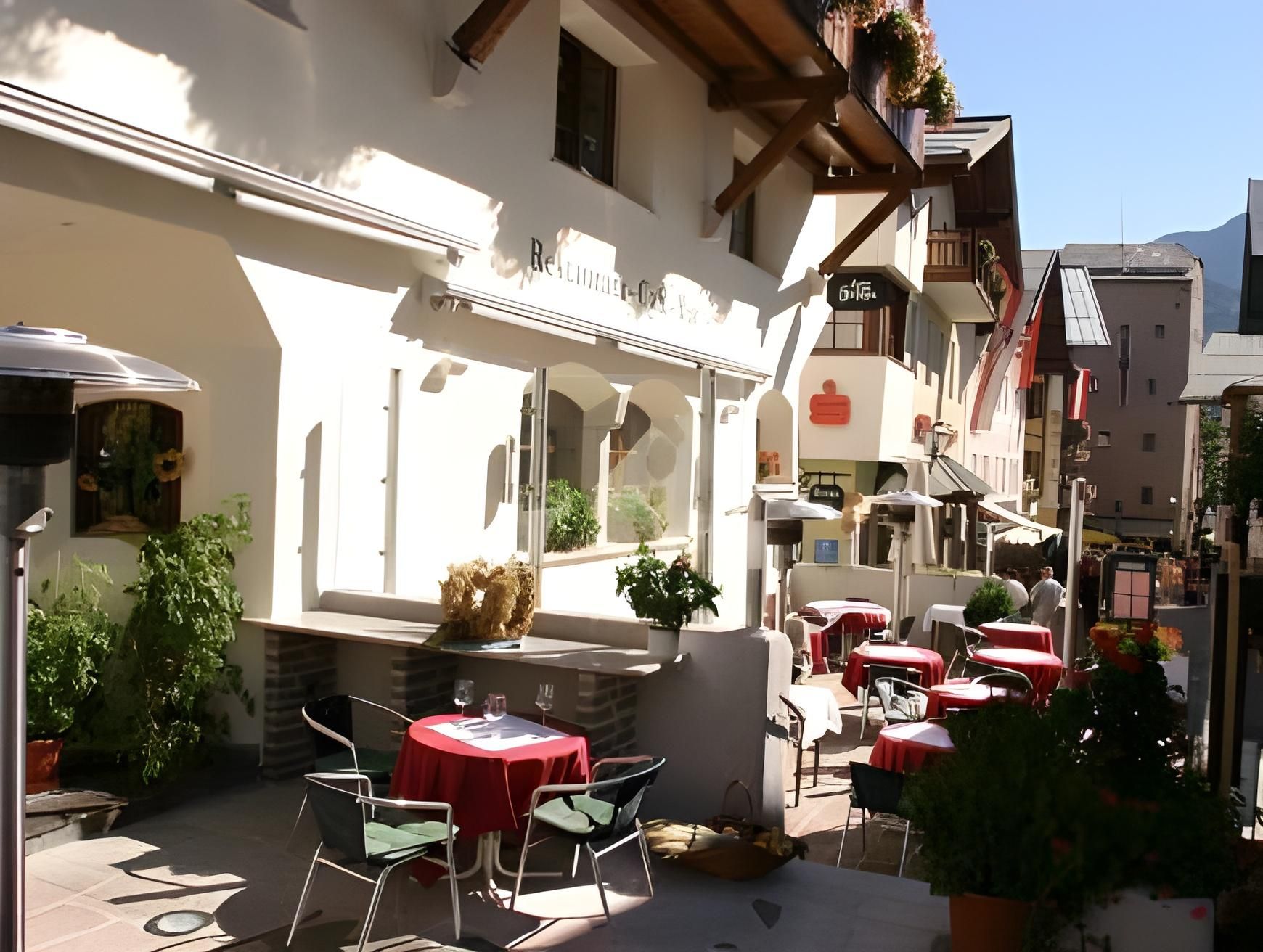 undefined Hotel zum Hirschen Zell am See 2