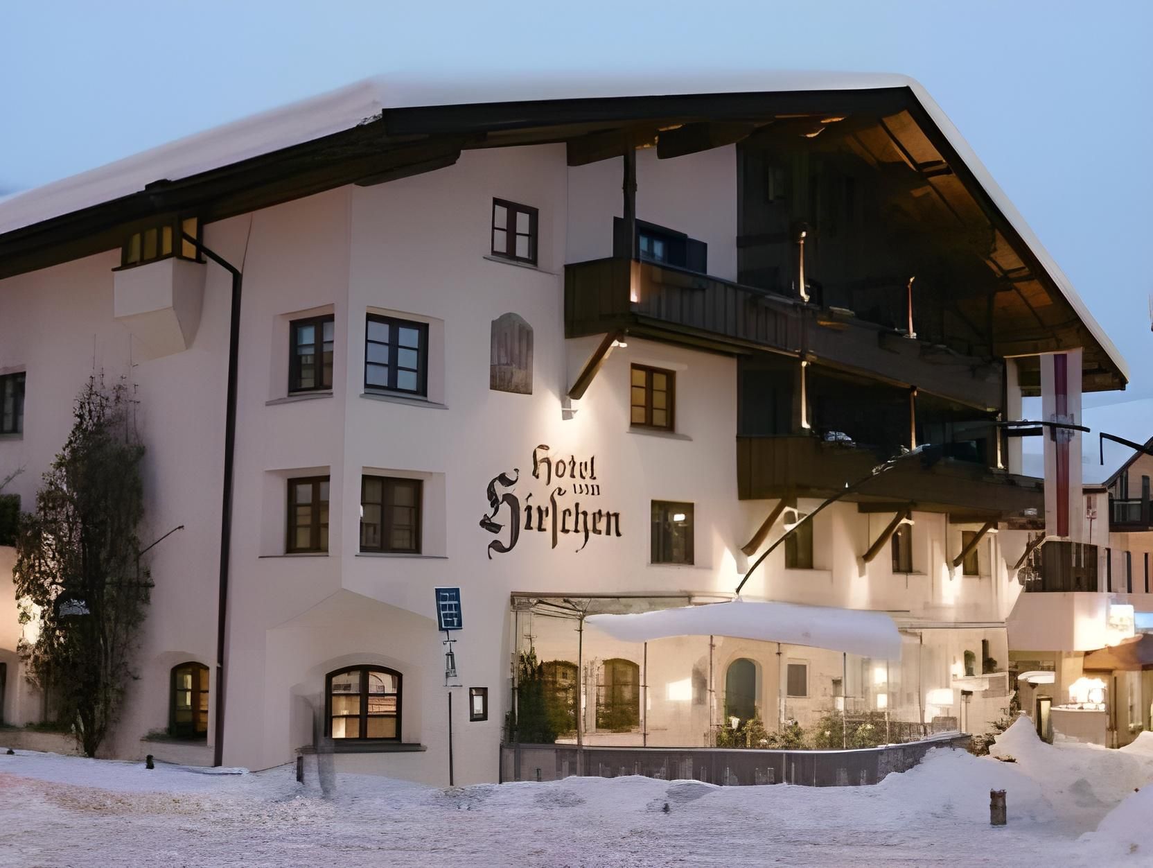 undefined Hotel zum Hirschen Zell am See