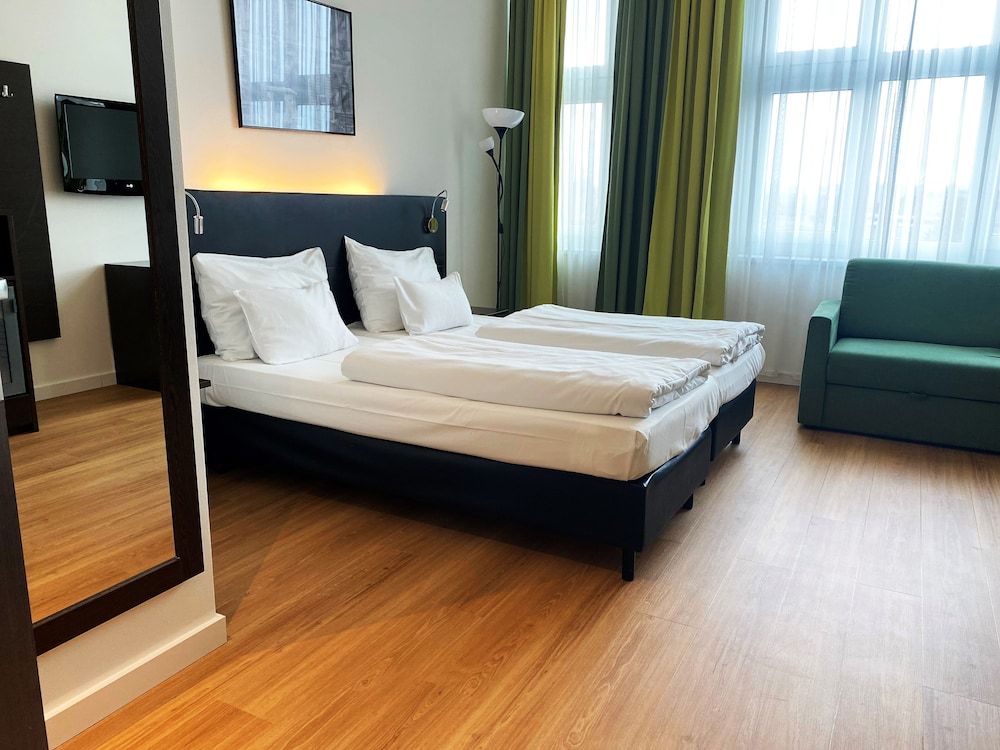 undefined Hotel Rainers 10