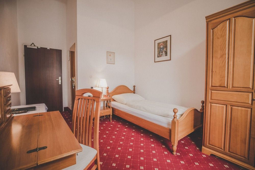 Panoramic Single Room