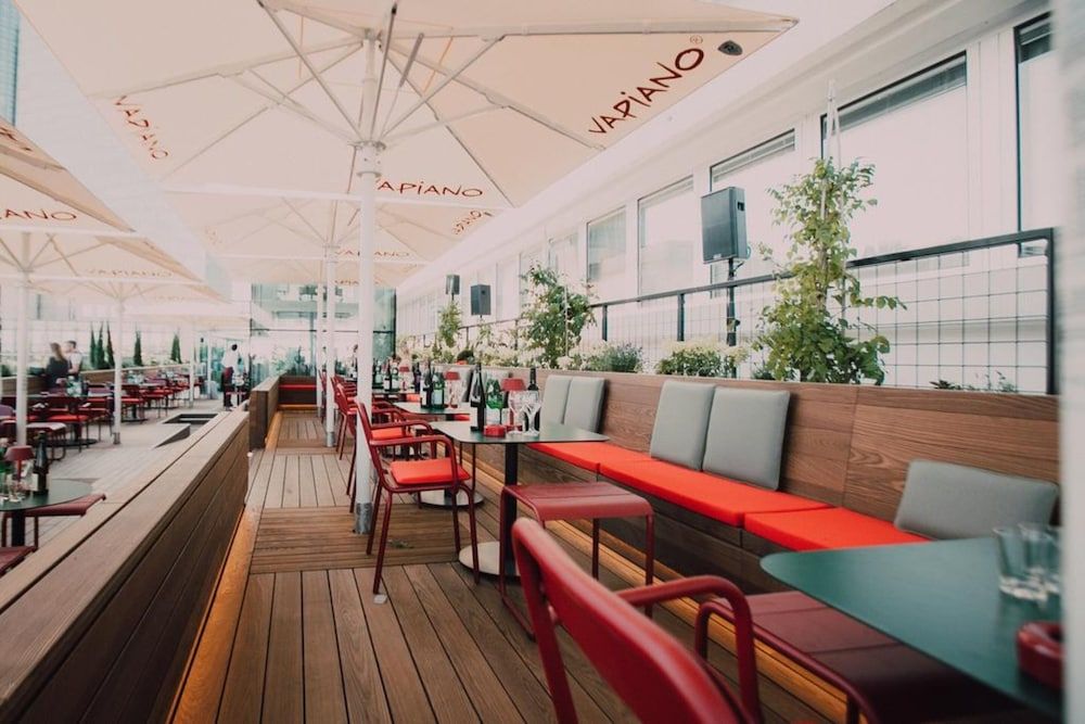 undefined PhilsPlace Full-Service Apartments Vienna 3