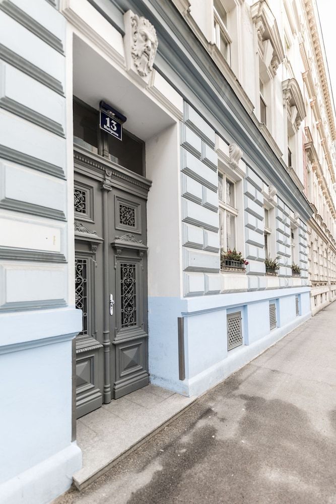 undefined Blauhouse Apartments 6