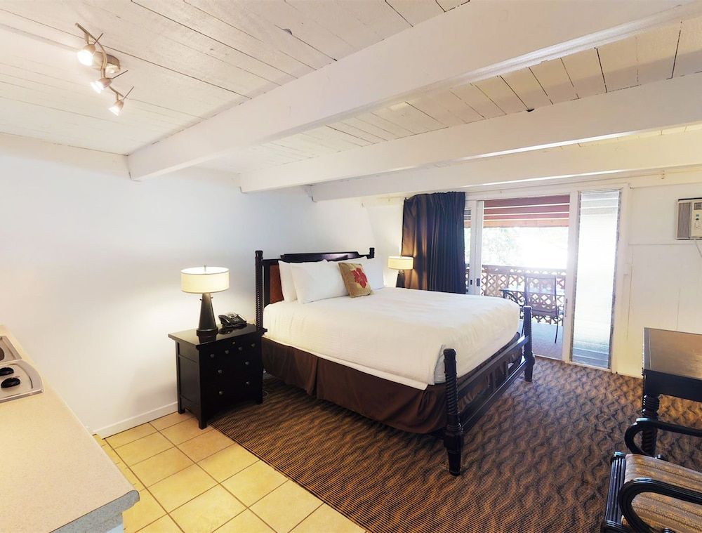 Hotel Moloka'i Deluxe Garden View King