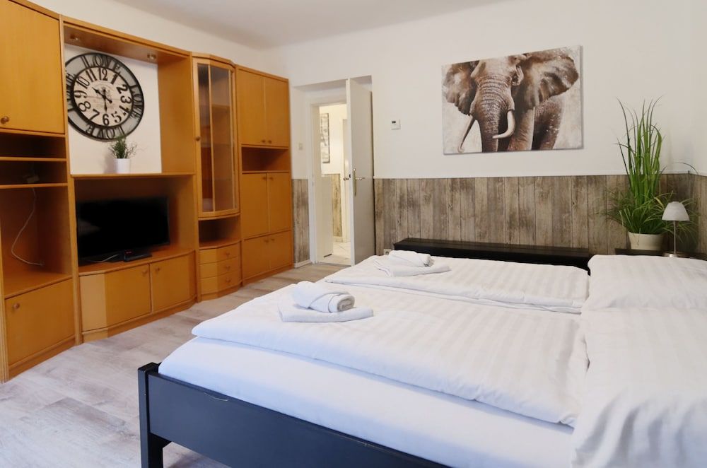 undefined Manu Apartment 10