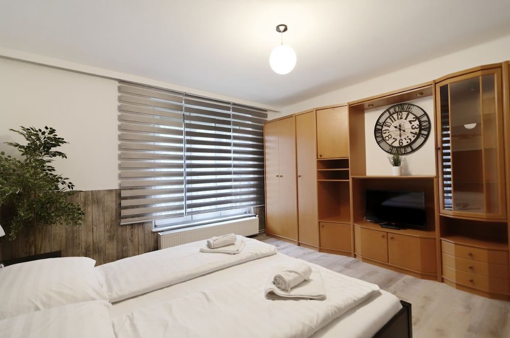 undefined Manu Apartment 6