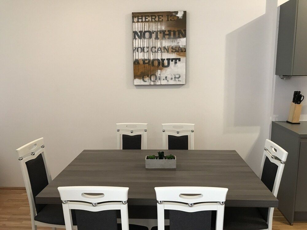 undefined United Homes Apartments Vienna 8