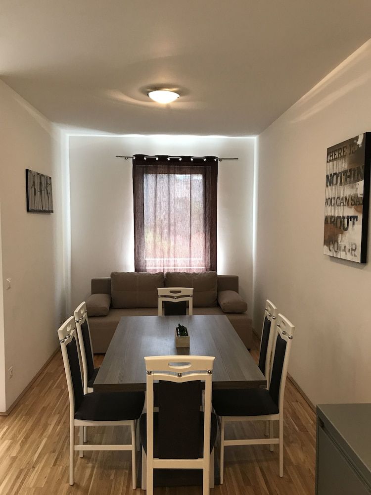 undefined United Homes Apartments Vienna 9