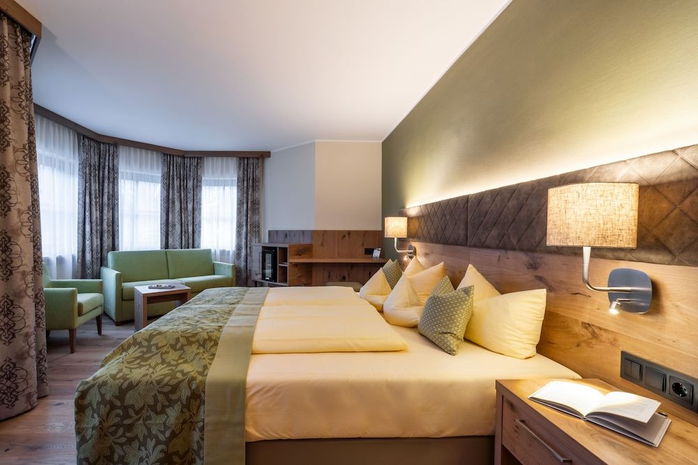 Ferienhotel Neuwirt Superior Double Room, Balcony (Alpenblumen) 2