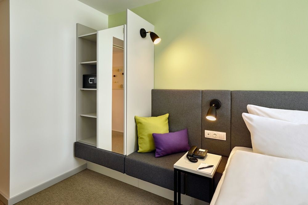 undefined H+ Hotel Wien 4