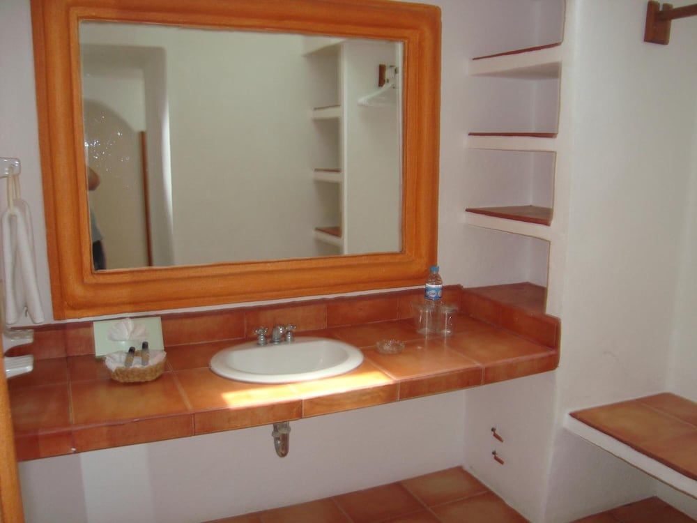 Hotel Villa Mexicana Standard Room, 2 Double Beds 11