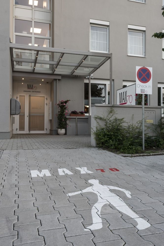 undefined Hotel Max 70 7