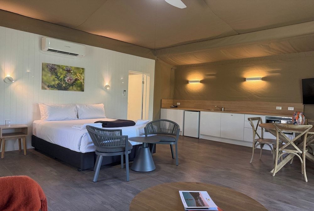 Discovery Parks - Lane Cove Deluxe Safari Tent - Sleeps 4 2