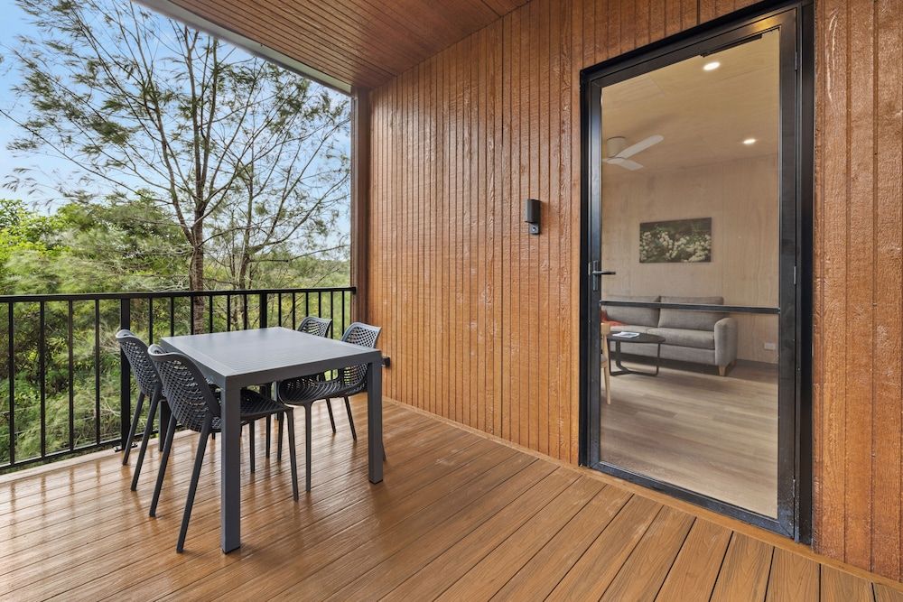 Discovery Parks - Lane Cove Deluxe 2 Bedroom Cabin 5