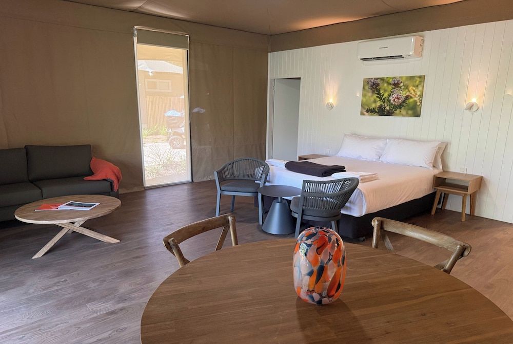 Discovery Parks - Lane Cove Deluxe Safari Tent - Sleeps 4 3