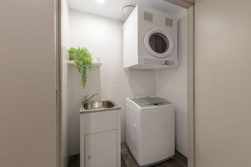 1 Bedroom Accessible Suite