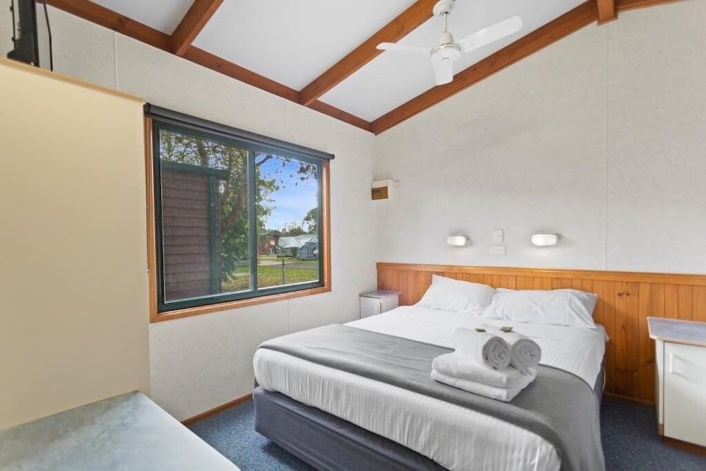 Standard One Bedroom Cabin (with balcony)