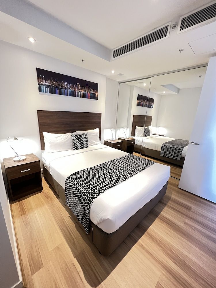 undefined Flinders Street Apartments 4