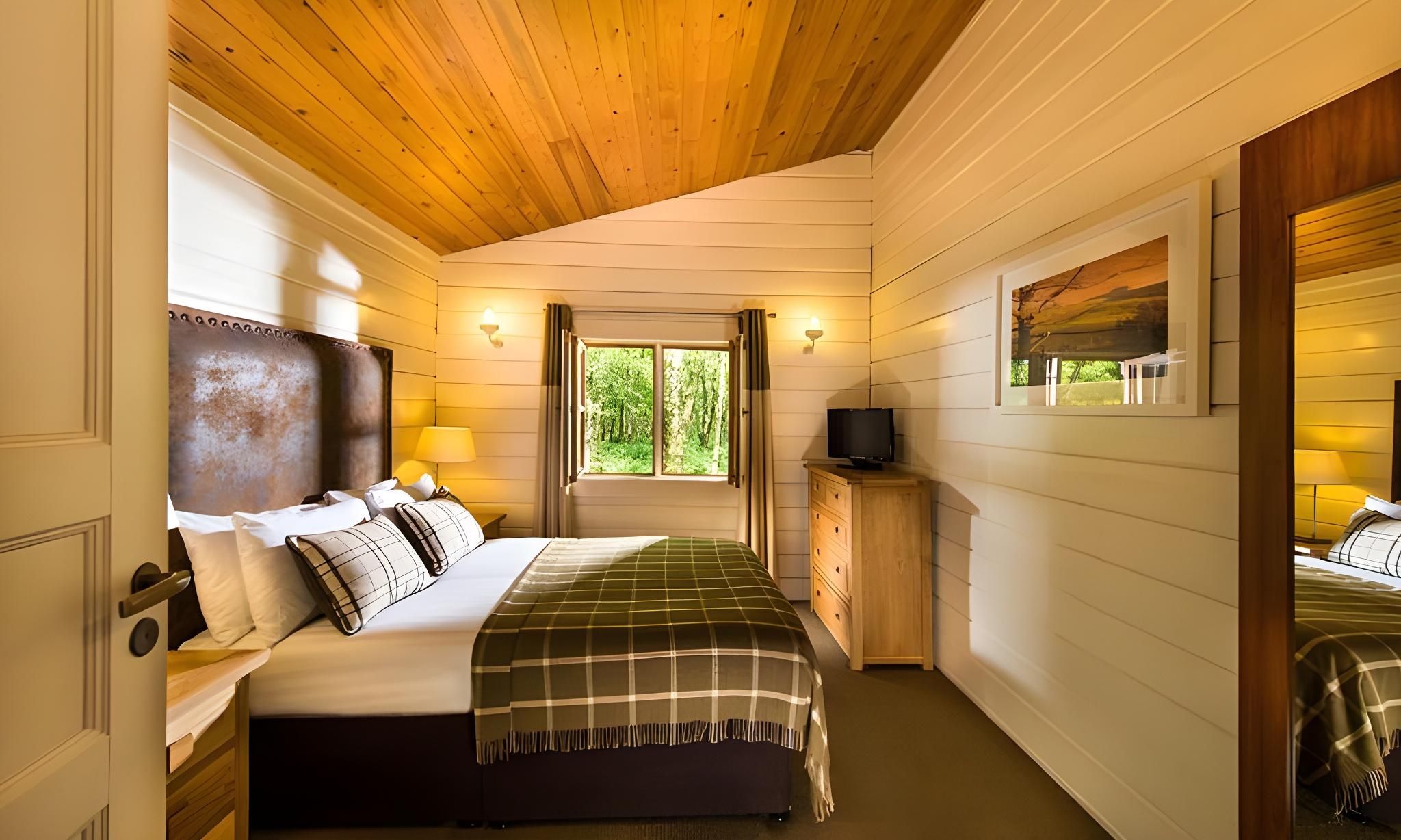 Woodland Cabin Standard