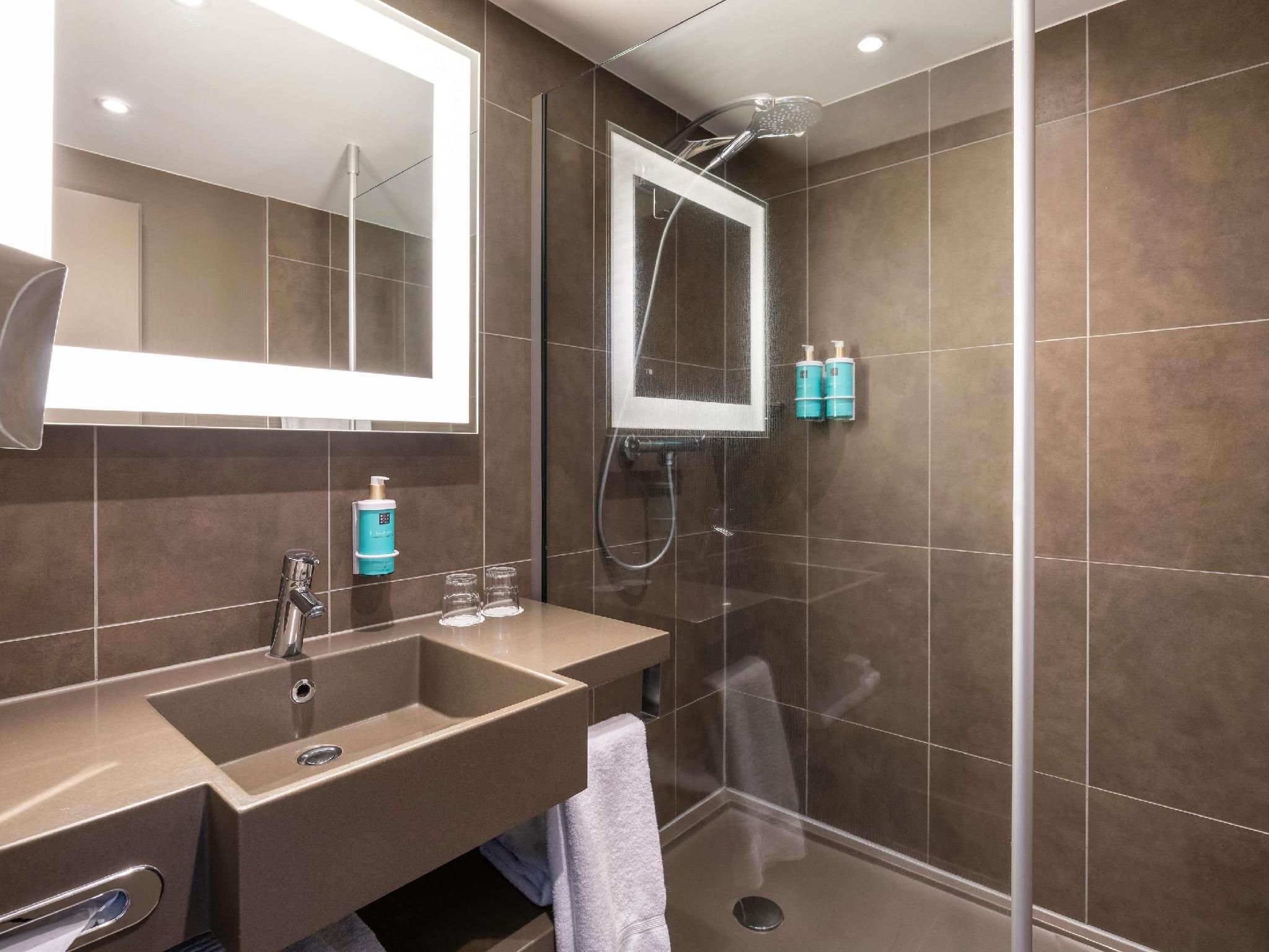 undefined Novotel Brussels City Centre 9