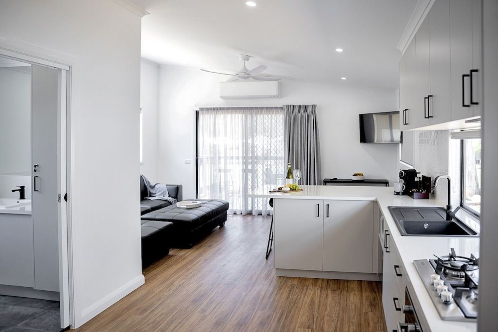 Corowa Bindaree Holiday Park Executive Cabin 4