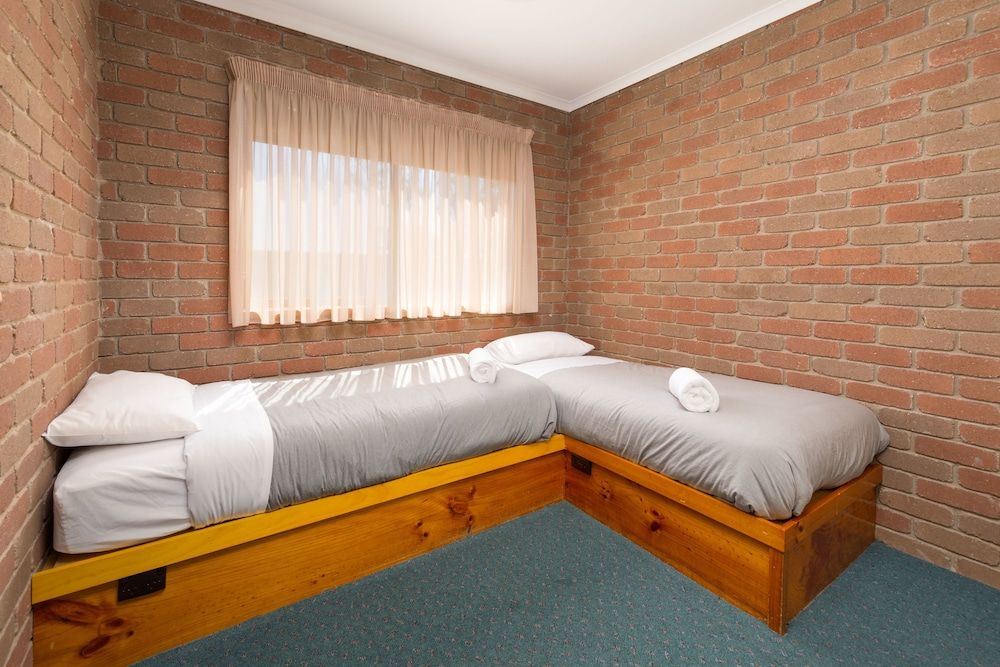 Corowa Bindaree Holiday Park Family Apartment, 1 Bedroom 2