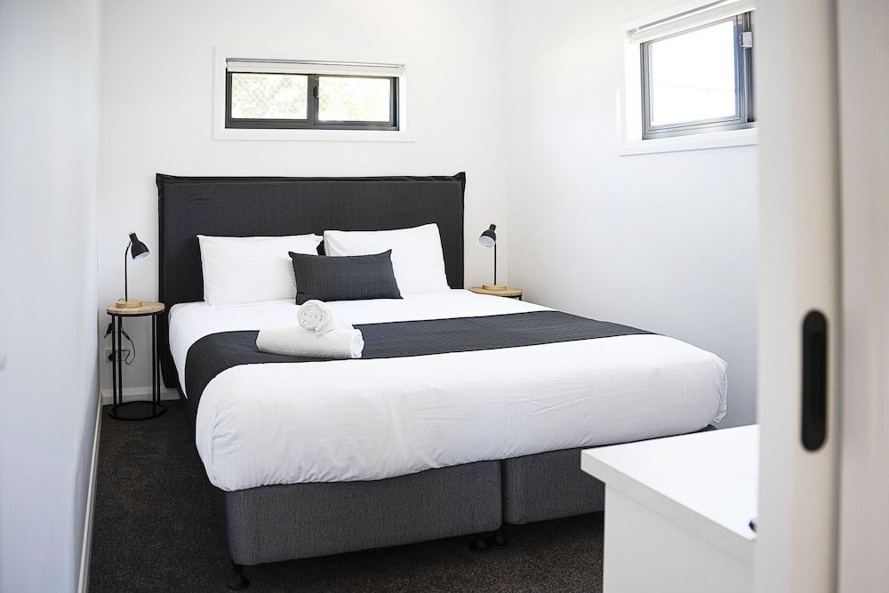 Corowa Bindaree Holiday Park Executive Cabin 2
