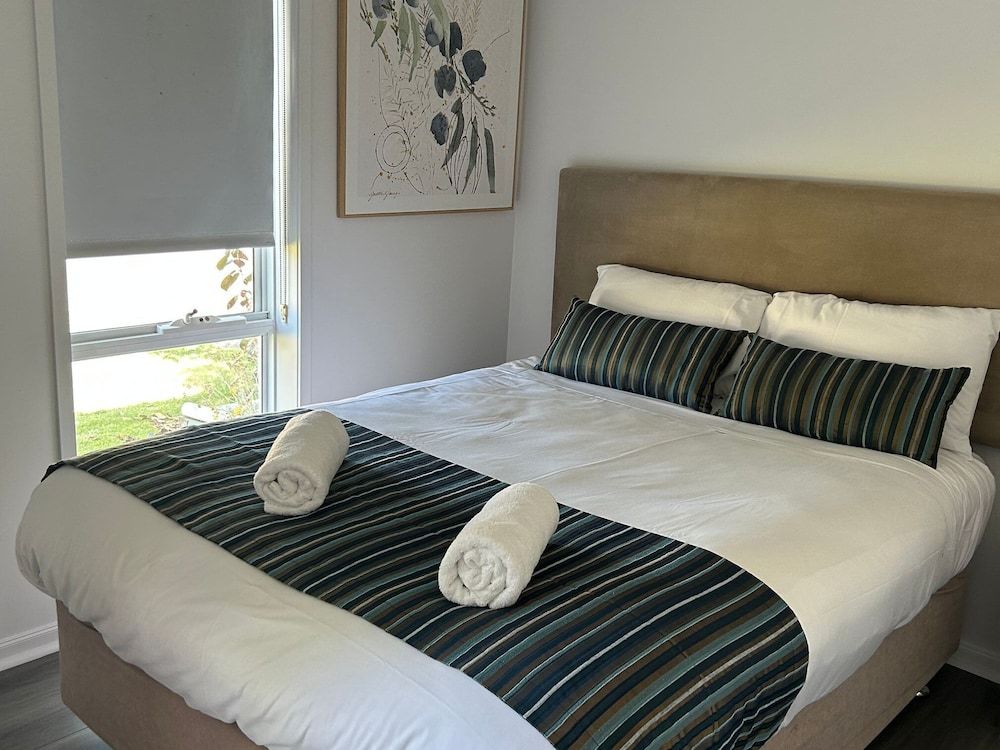 Mandurah Coastal Holiday Park Economy Double Room 2