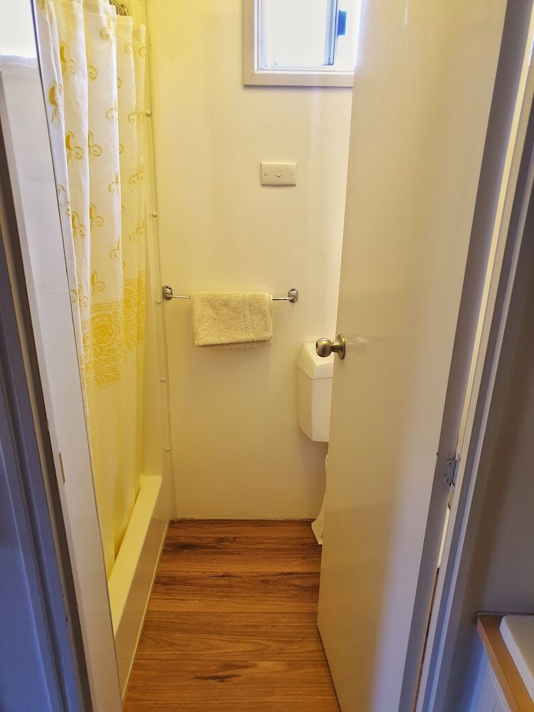 Skytrek Willow Springs Station The Jillaroo's Hut 3