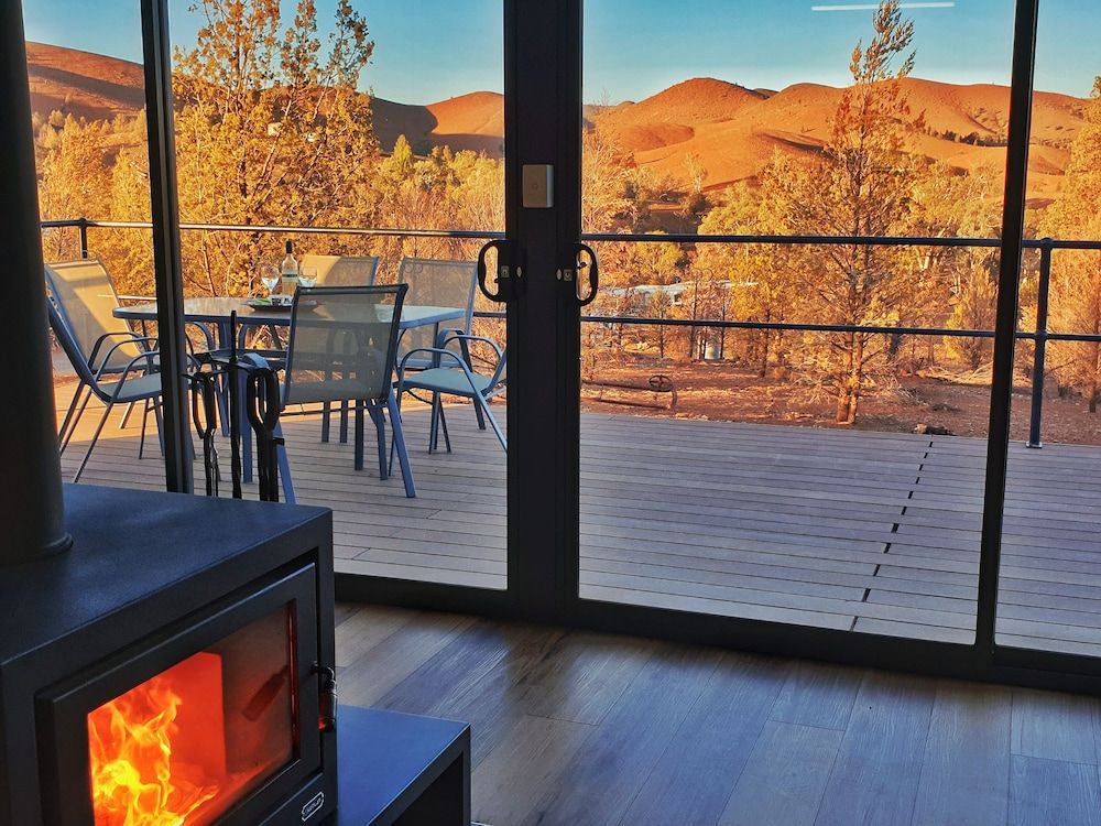 Skytrek Willow Springs Station Executive Villa, 2 Bedrooms, Fireplace, Valley View 5