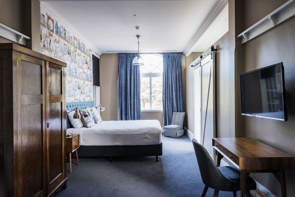 King Ensuite Room - Park View