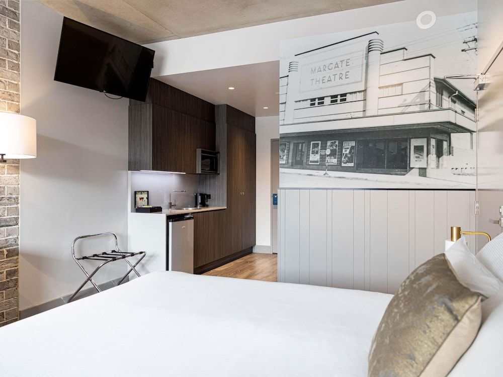 Deluxe Room, 1 King Bed